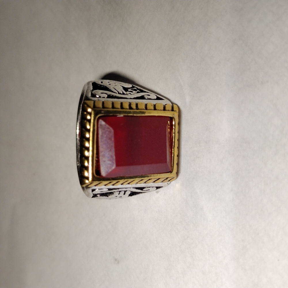 Size 6, Silver&Gold plated ring w/a red plastic gem
